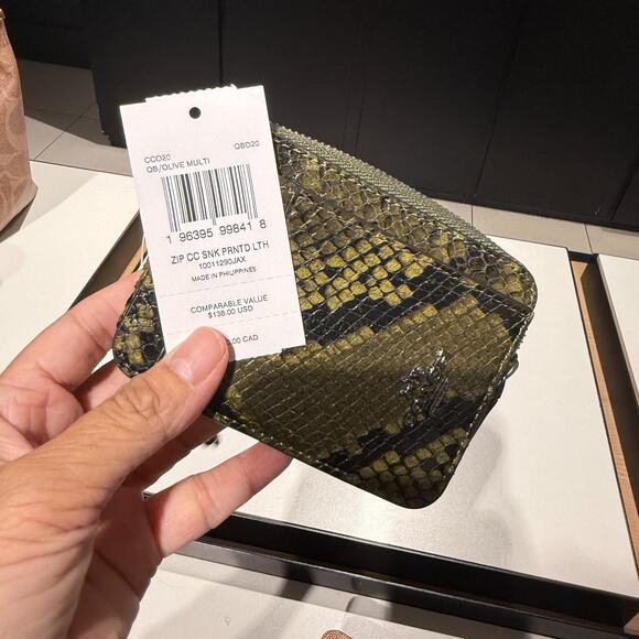 Coach Zip Card Case With Snake Print CCO20 smooth leather/Gunmetal/Olive Multi - Picture 5 of 5